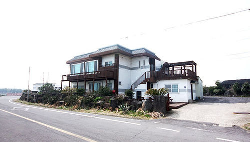 La Maison Benie Deuxieme Seogwipo Exterior foto